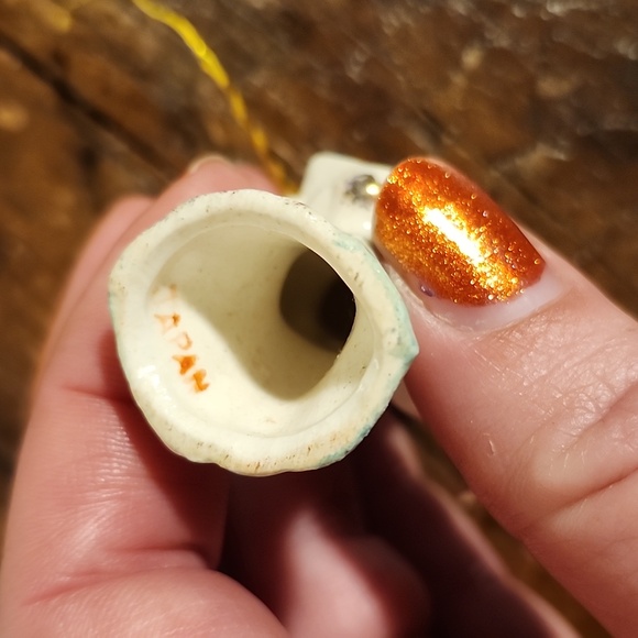 Vintage Porcelain Angel Ornament/Figurine - Picture 3 of 14